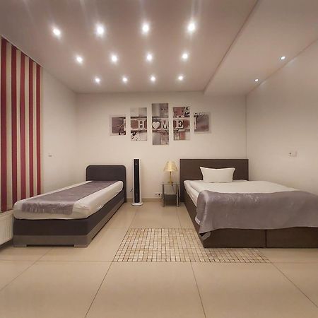 Gemuetliches J&L Apartment Nahe Des Hauptbahnhofes 巴登-巴登 外观 照片