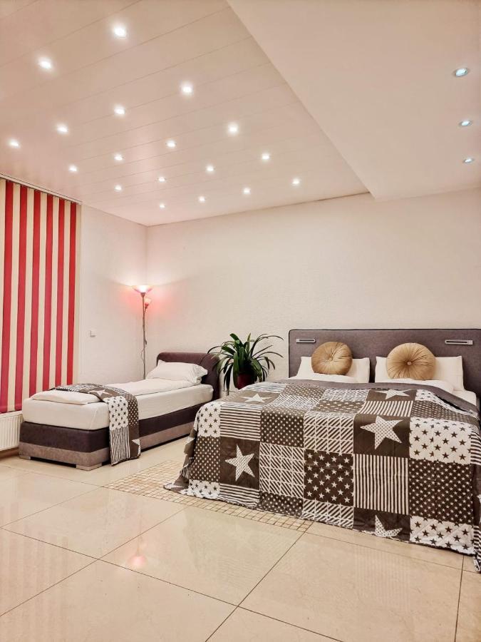 Gemuetliches J&L Apartment Nahe Des Hauptbahnhofes 巴登-巴登 外观 照片