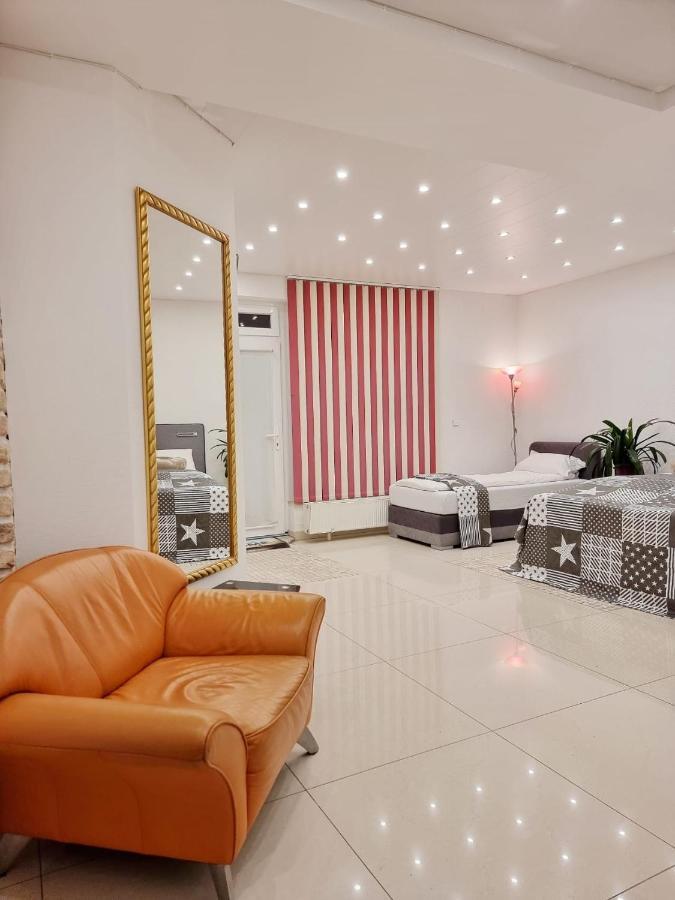 Gemuetliches J&L Apartment Nahe Des Hauptbahnhofes 巴登-巴登 外观 照片